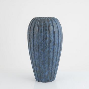 Vicke Lindstrand, vas, Upsala-Ekeby, 1900-talets mitt.