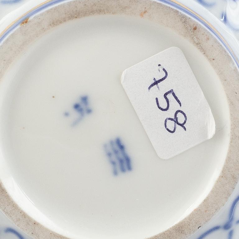 A 'Blue Fluted' porcelain flask with stopper, Royal Copenhagen, 19th century.