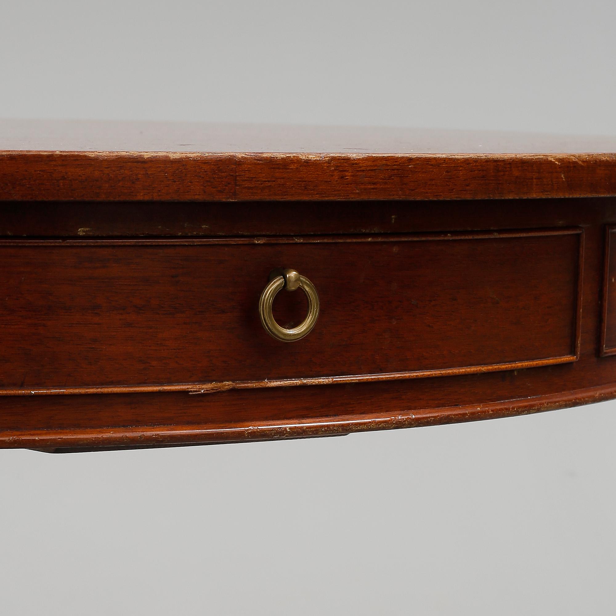 KARUSELLBORD, Nordiska Kompaniet, 1900-tal.