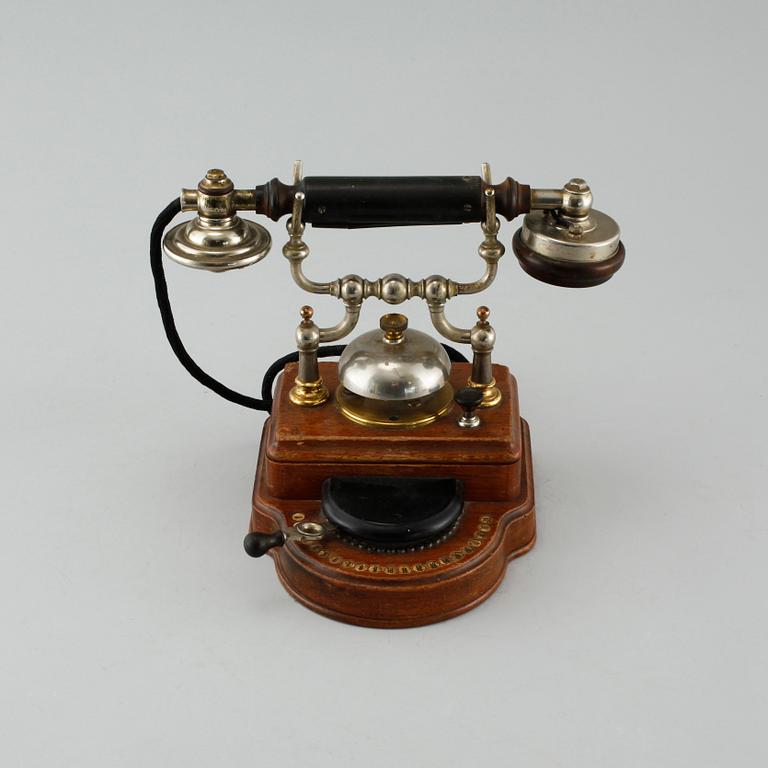 A telephone, made by Telefonbolaget LM Ericsson, aroung year 1900.