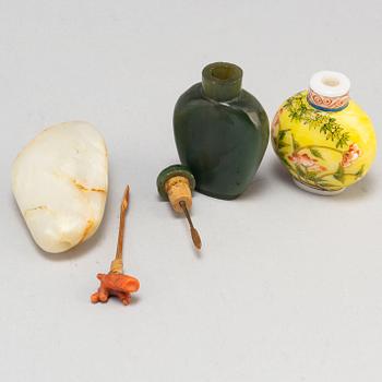 Three Chinese snuff bottles, 20th century.