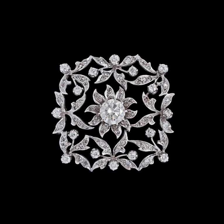 A diamond brooch, center stone app. 1.40 cts.