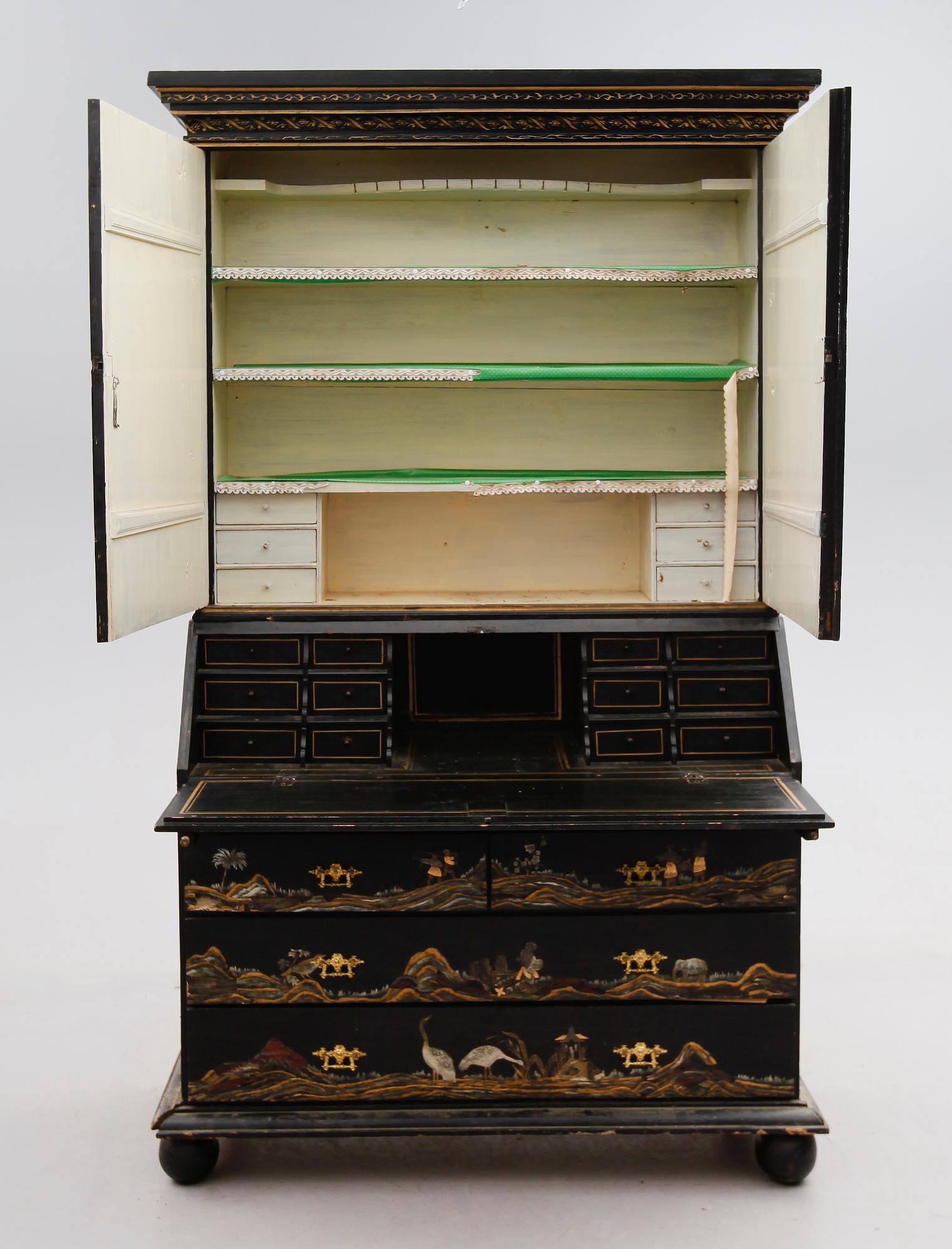 SNEDKLAFFSKÅP, 1800-talets första hälft.