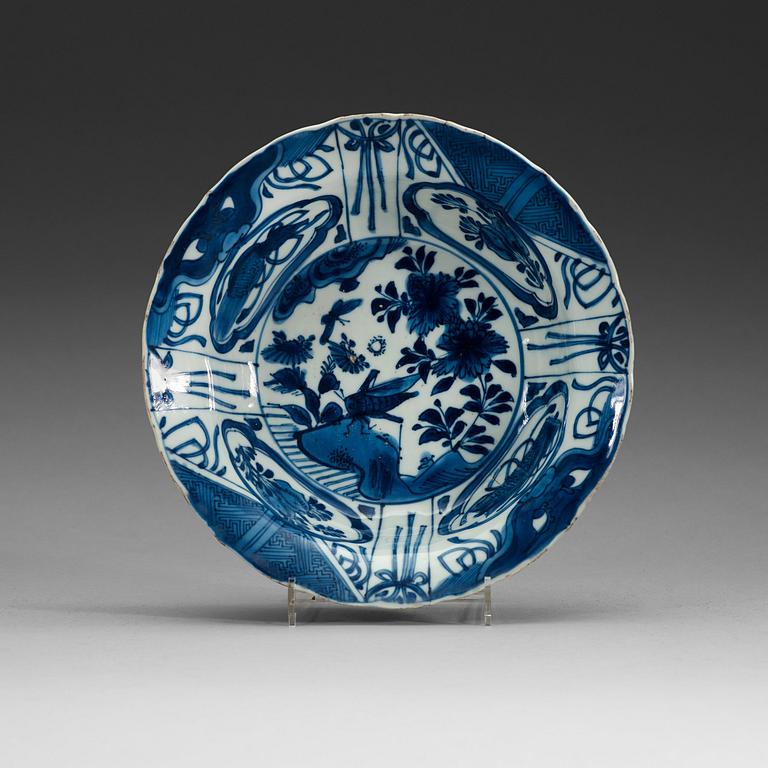 A blue and white kraak bowl, Ming dynasty, Wanli (1572-1620).