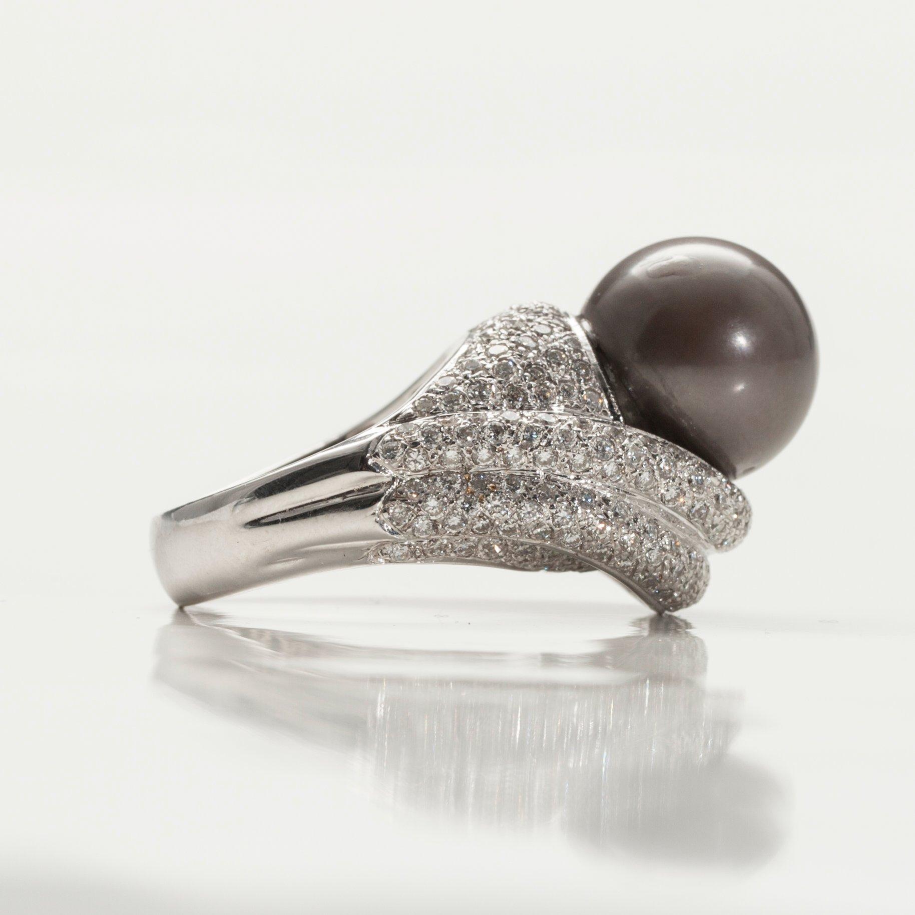 A RING, 18K white gold. Tahiti pearl 13 mm. Brilliant cut diamonds 246 pcs. c. 2.40 ct. Size 17-. Weight 17,9.