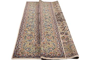 A carpet, Kashan, ca 388 x 285 cm.