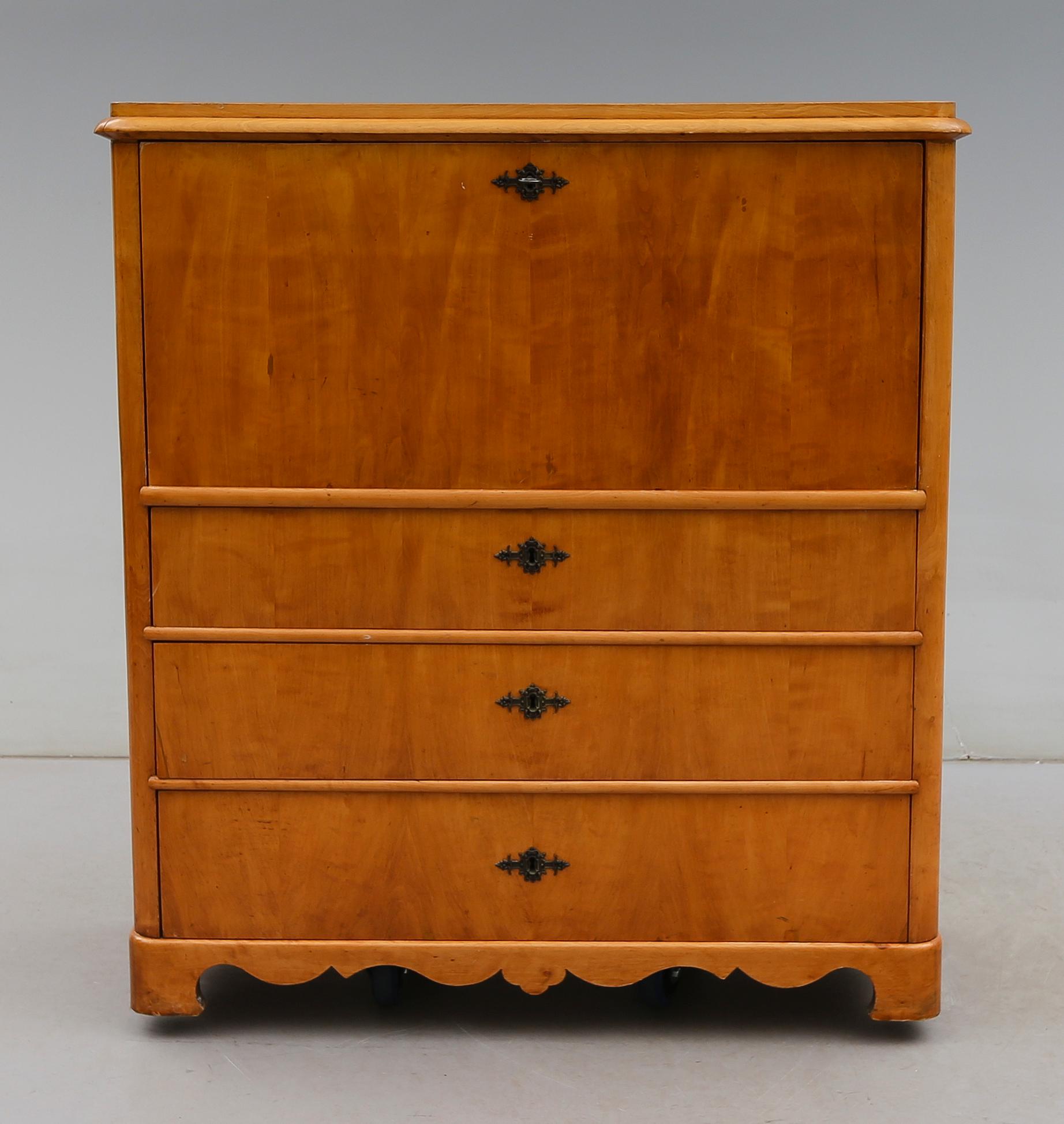 CHIFFONJÉ, 1800-talets andra hälft.