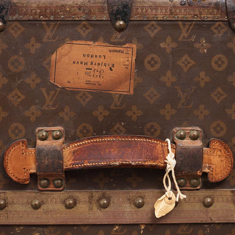 Louis Vuitton, WARDROBE TRUNK, Louis Vuitton, early 19th century.