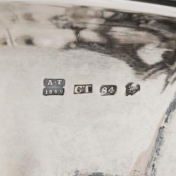 Carl Johan Tegelsten, A pair of Neo-Rococo silver champagne coolers/ vases, maker's mark of Carl Johan Tegelsten, Saint Petersburg 1849.