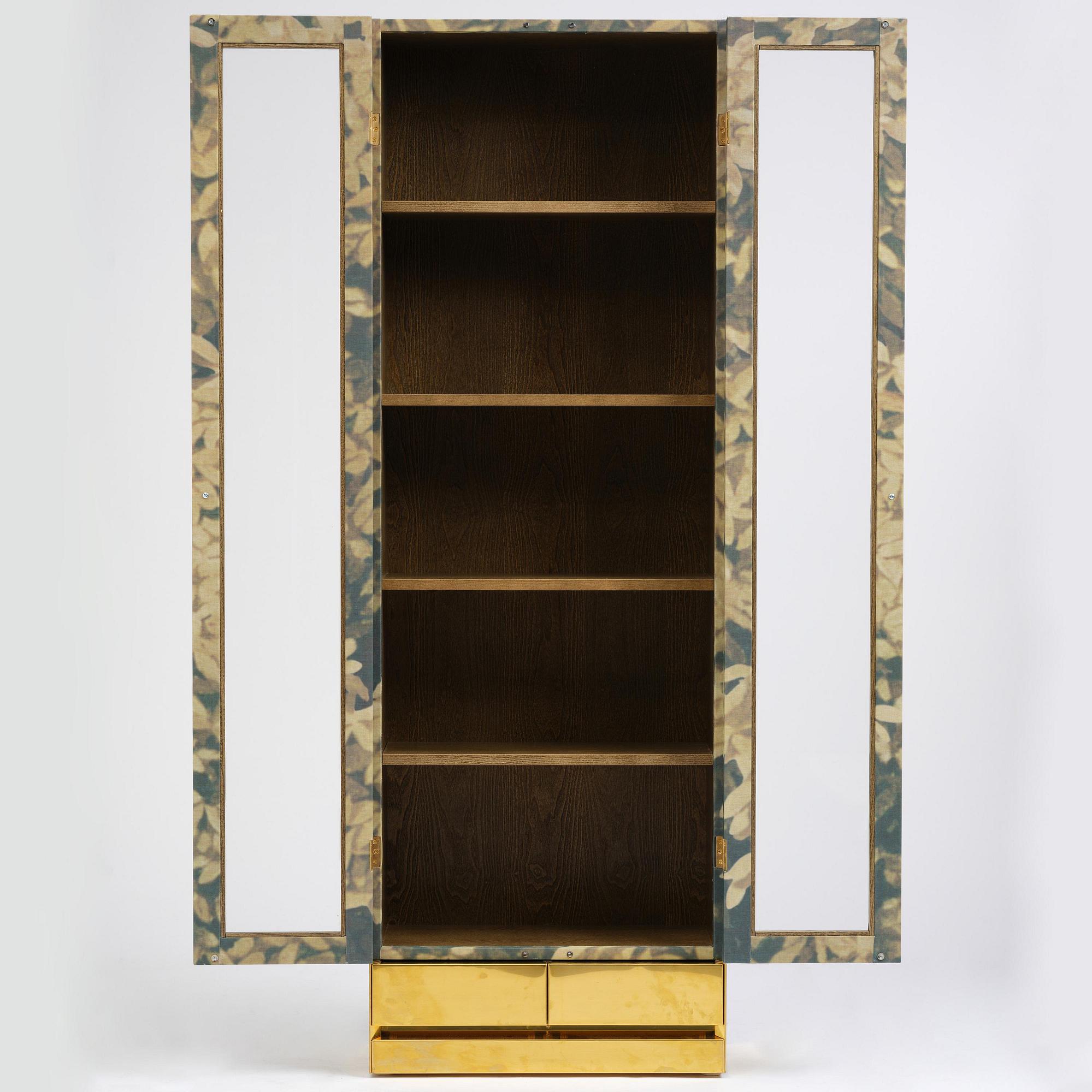 Mats Theselius, a "National Geographic 25th Anniversary Edition" cabinet, ed. 208/220, Källemo, Värnamo, post 2016.