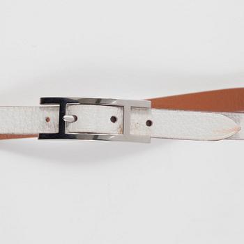 HERMÉS, a whote leather bracelet, "Hapi".