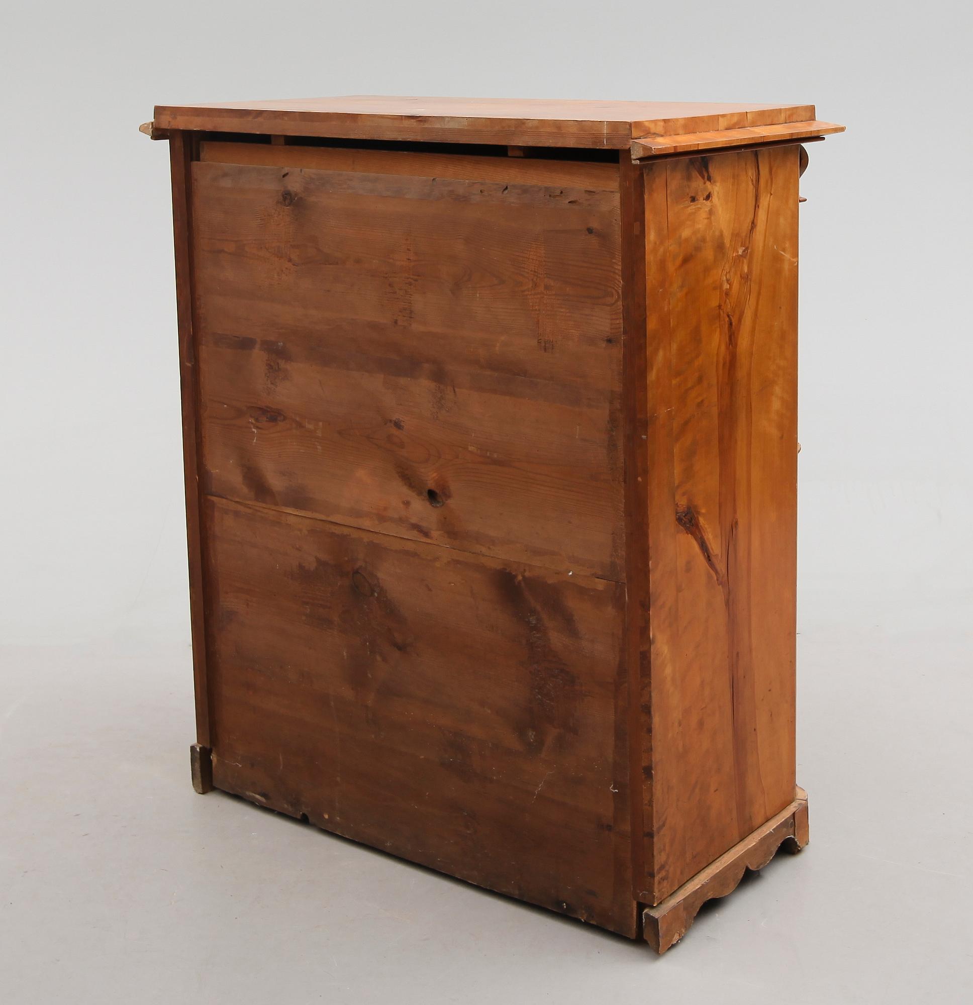 CHIFFONJÉ, 1800-talets mitt.