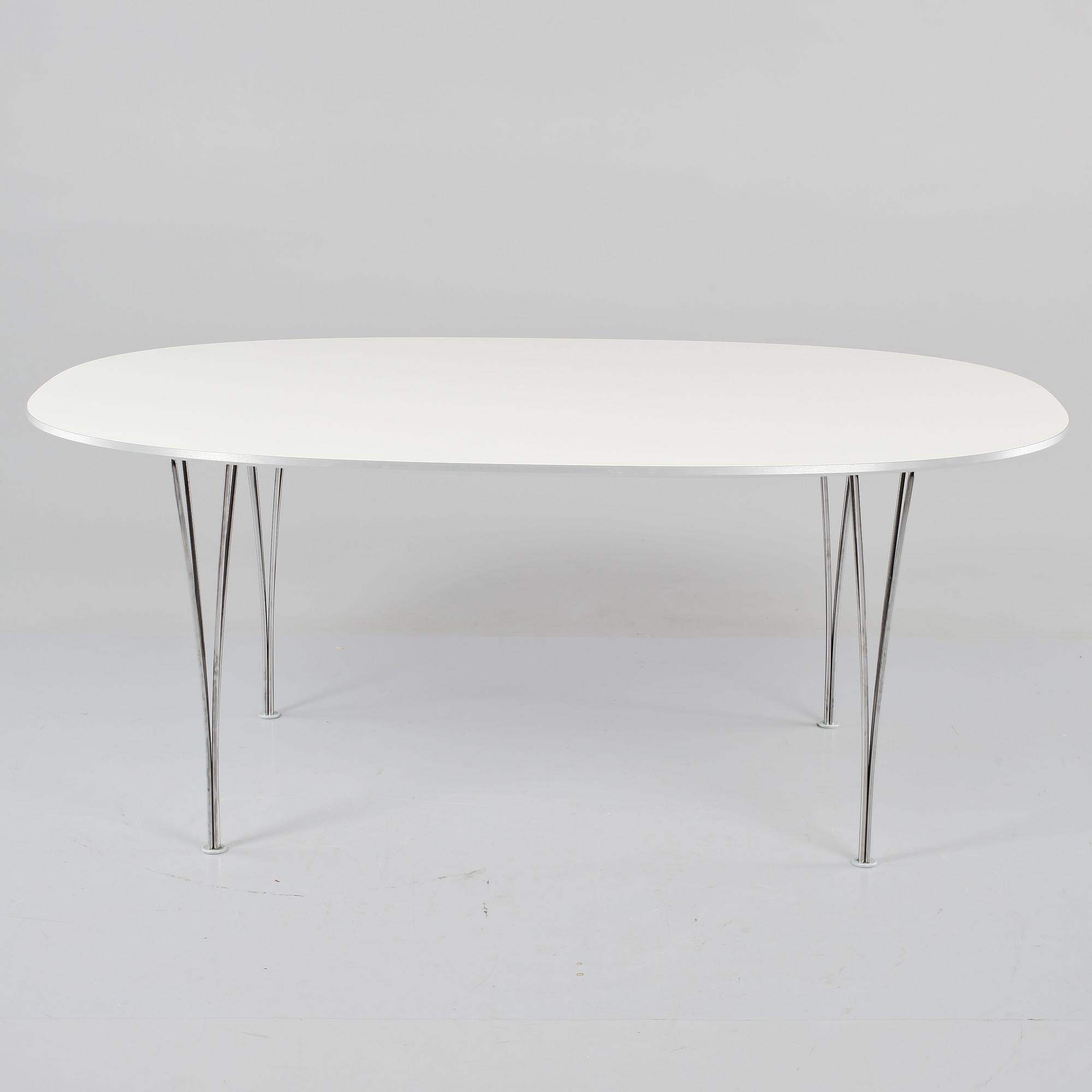 BORD,  "Superellips", design Piet Hein & Bruno Mathsson, för Fritz Hansen, 2000-tal.