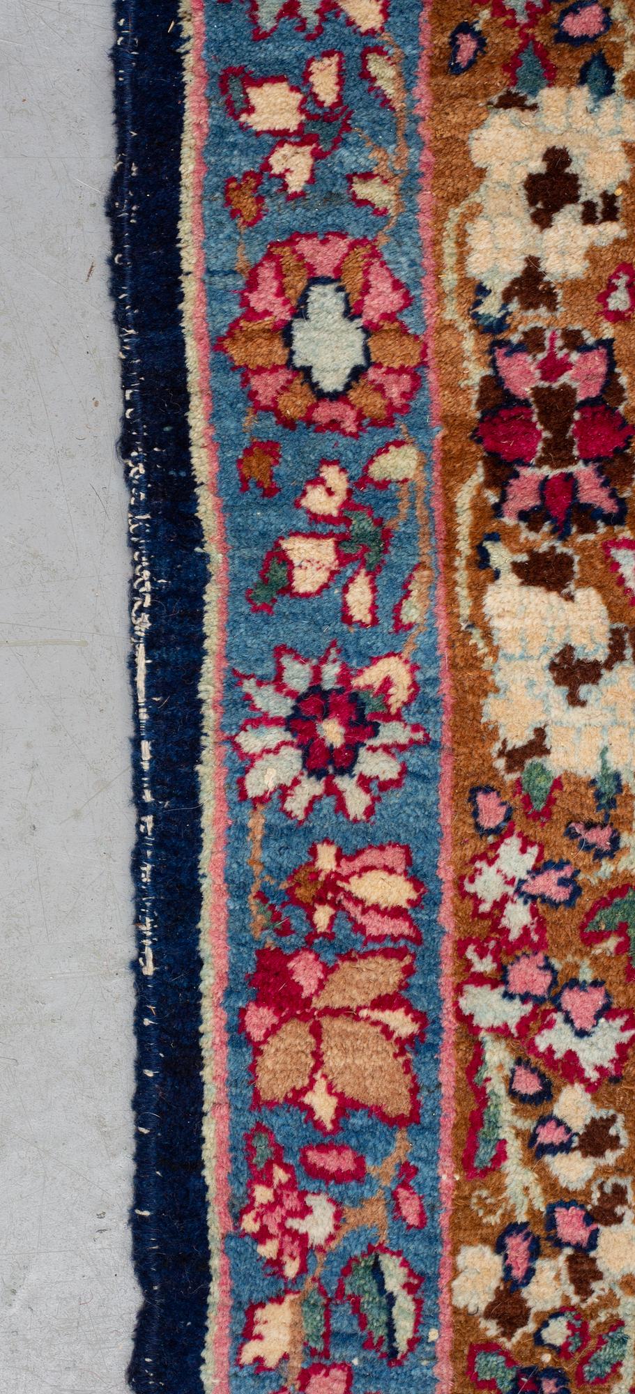 Matto, semi-antique Kerman, ca 457,5 x 317 cm.