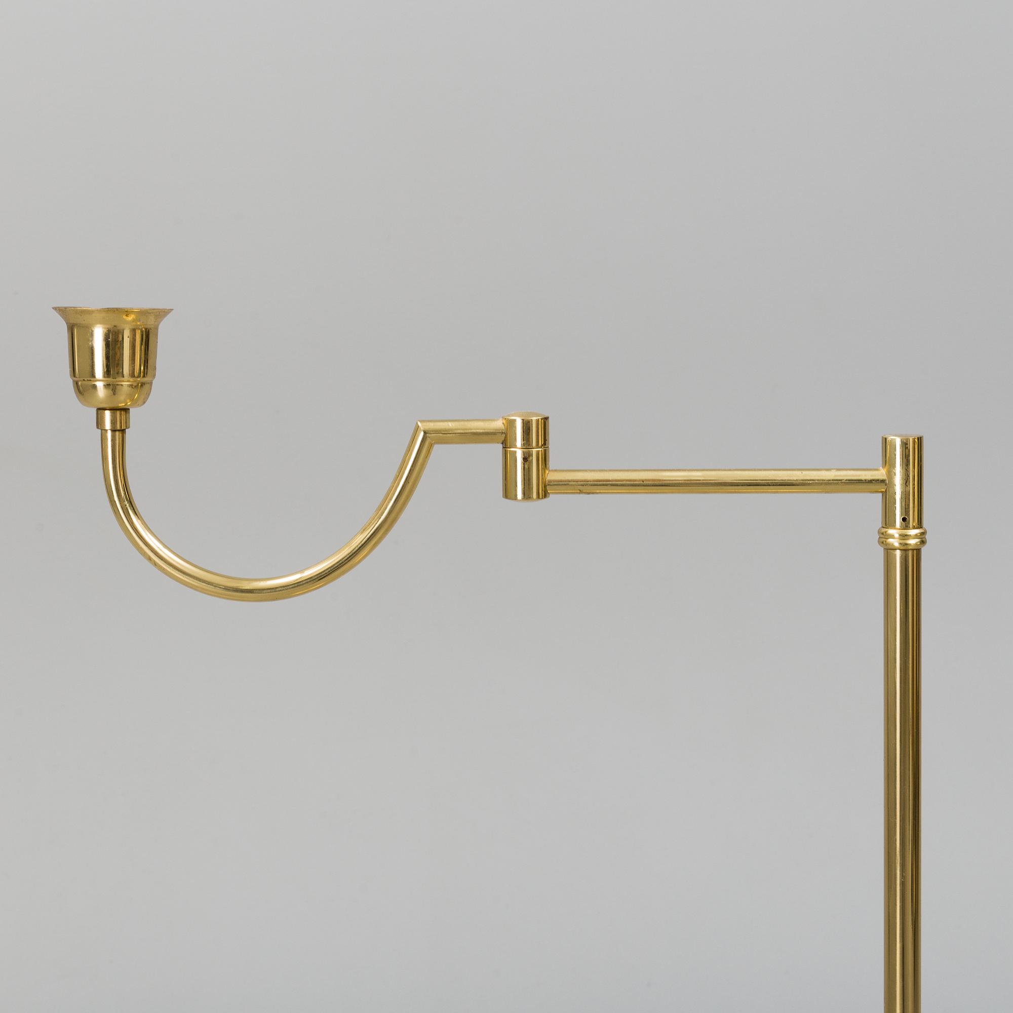 GOLVLAMPOR, ett par, 1900-talets andra hälft.