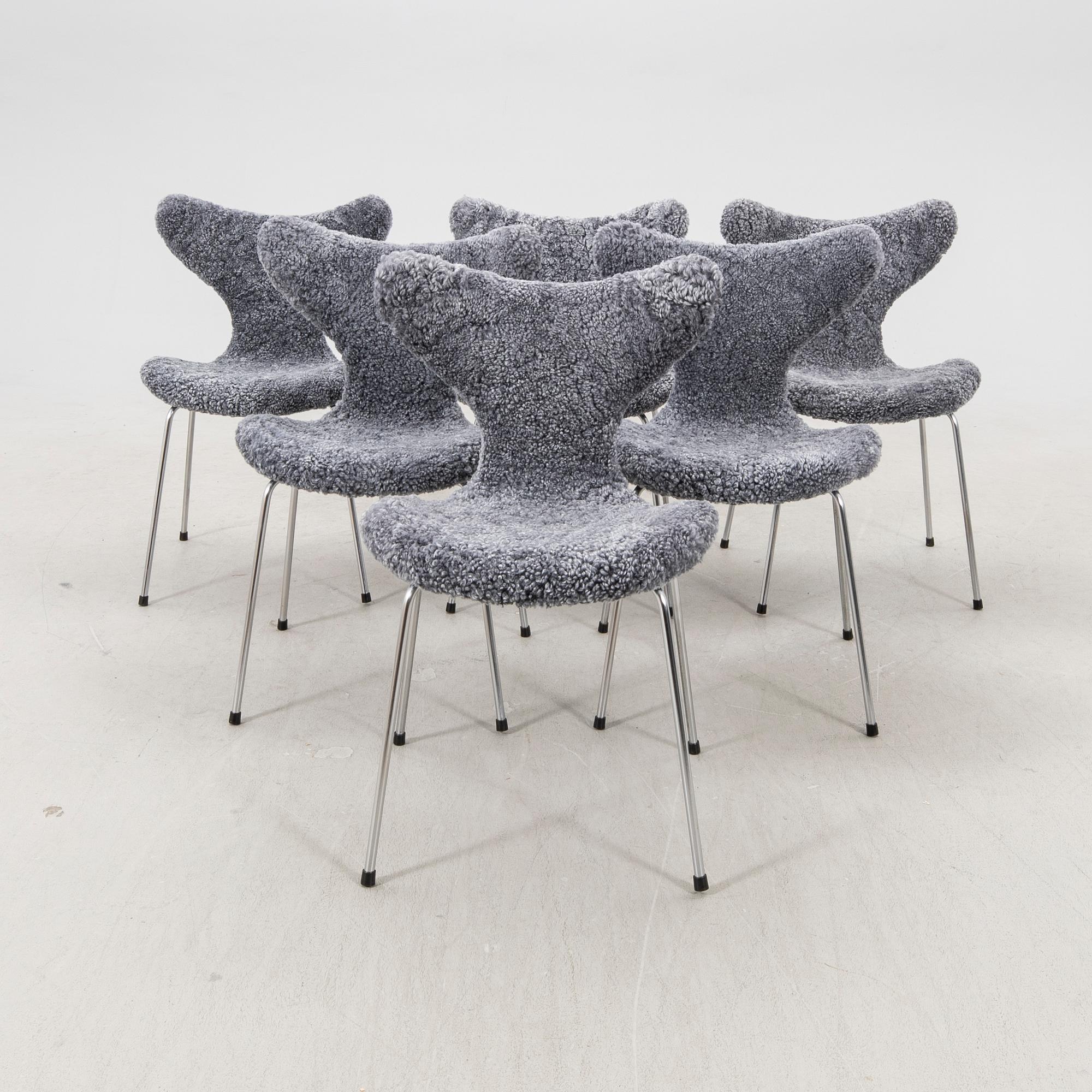 Arne Jacobsen, a set of six "Måsen/Liljan" sheepskin chairs from Fritz Hansen Denmark.