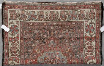 MATTA, old Persisk. Ca 140,5 x 112 cm.