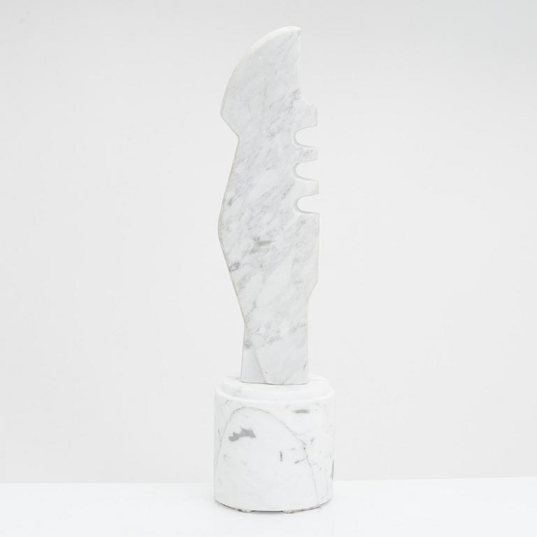 Arvo Siikamäki, skulptur, marmor, signerad och daterad 2011.