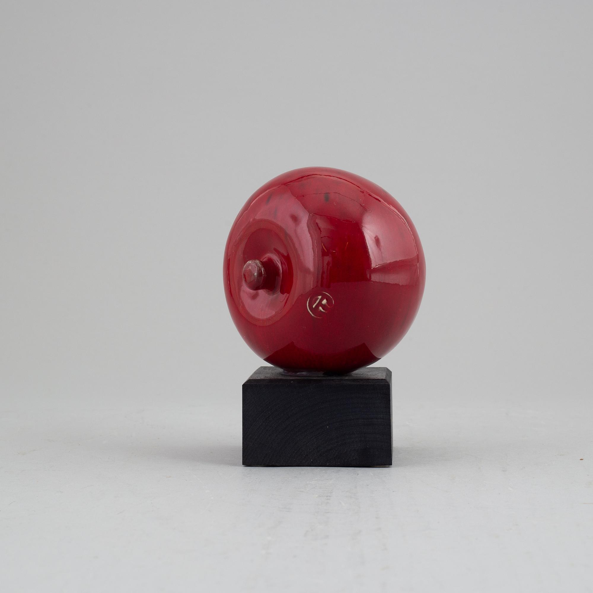 Alf Ekberg, a stoneware sculpture of an apple, Ateljé Källna, Klippan.