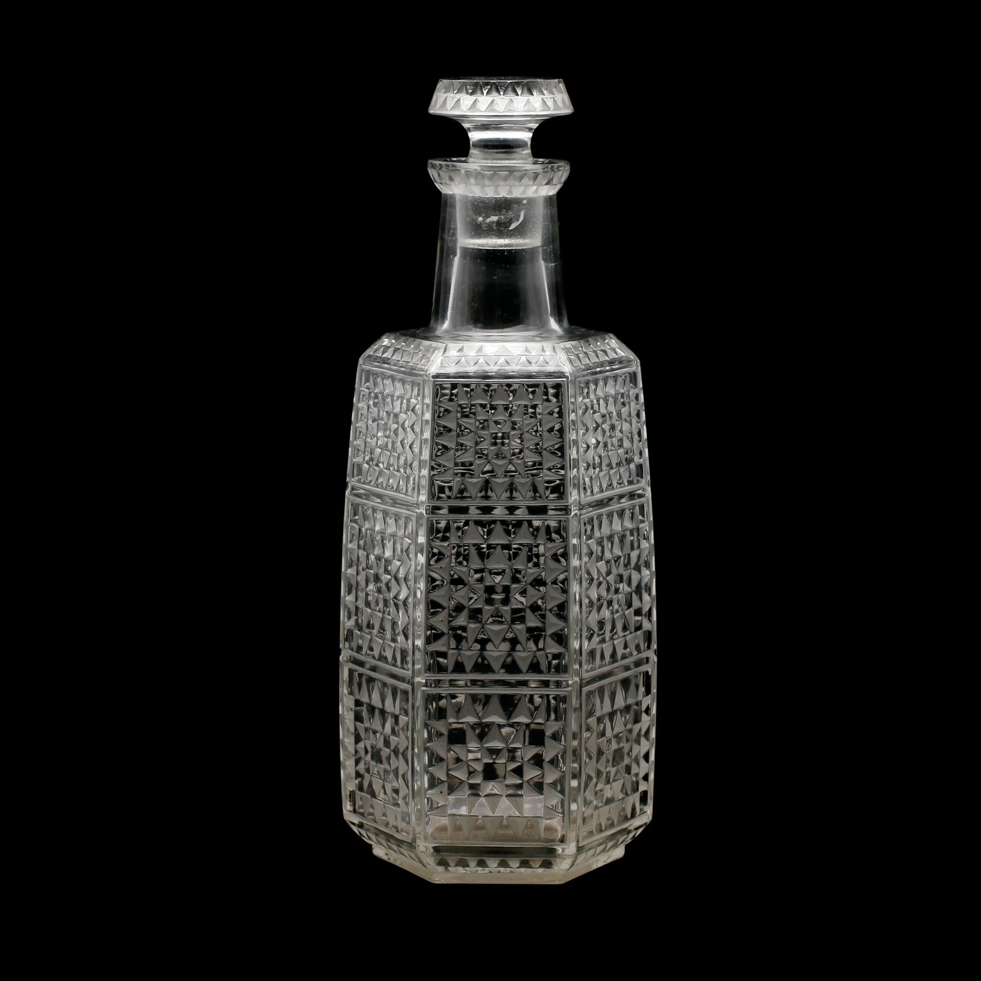 KARAFF, glas, modell 3169, "Dundee Mosaique", René Lalique, Frankrike, 1900-talets första hälft.