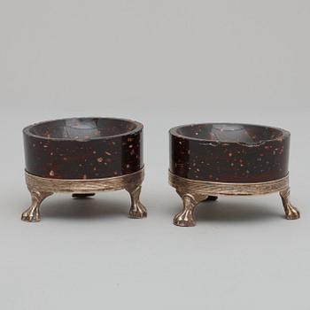 SALTKAR, ett par. Älvdalen, omkring år 1800. Sengustavianska.