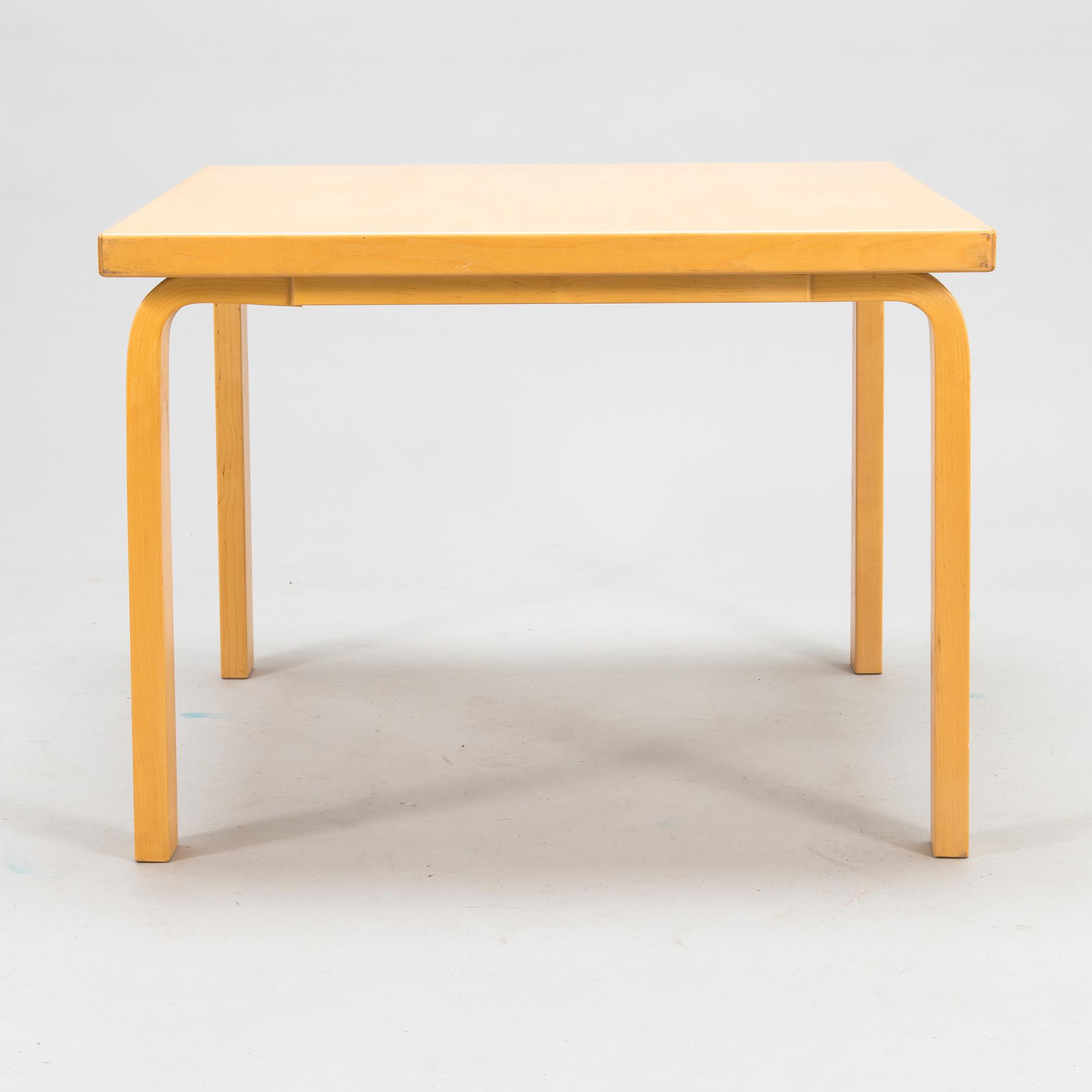 ALVAR AALTO. A late 20th century table model 81C for Artek.