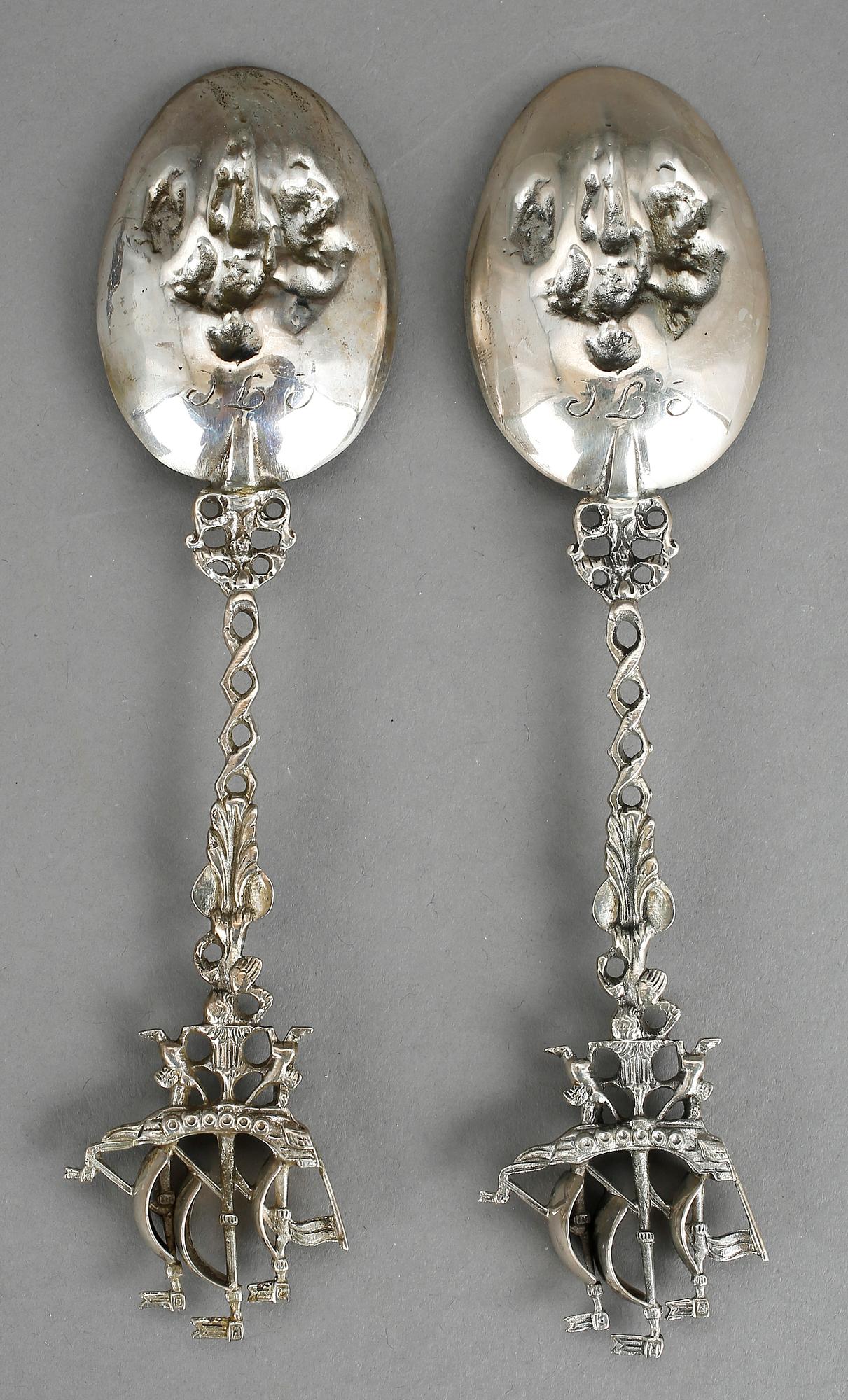 FAT, 3 + 2 st, UPPLÄGGNINGSSKEDAR, ett par samt KAFFESKEDAR, 23 + 18 st, silver 835. Total vikt ca 835 g.