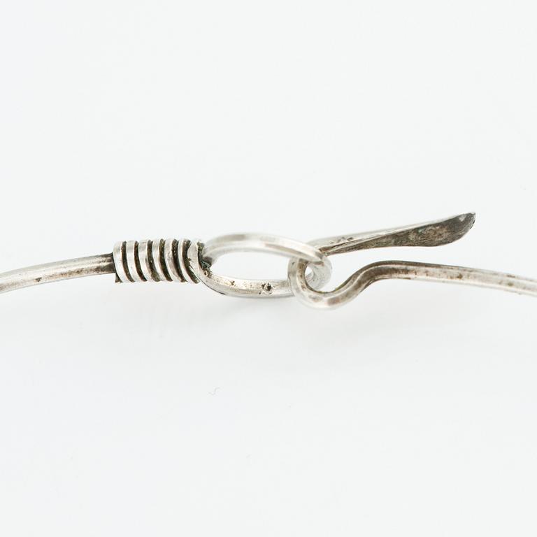 Vivianna Torun Bülow-Hübe, halssmycke och örhängen, utförda i egen studio 1950-tal, silver.