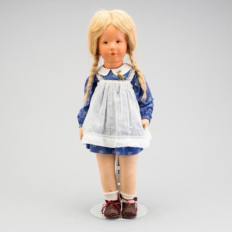 A Käthe Kruse girl doll, Germany, 1930/40s.