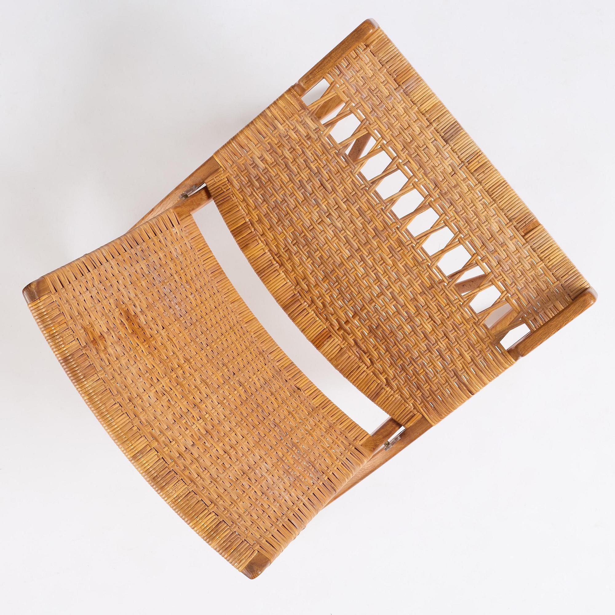 Hans J. Wegner, a foldable easy chair model 512, Johannes Hansen, Copenhagen, 1950s-60s.