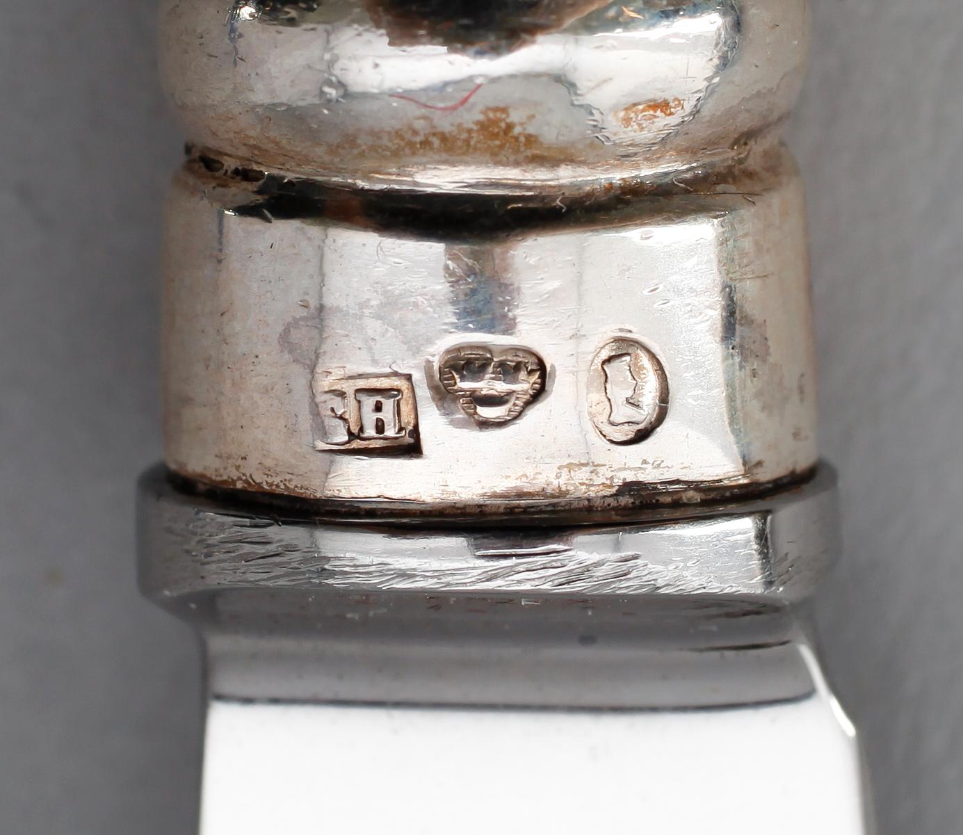 MATKNIVAR, 12 st, silver, Carl Hammer, Stockholm 1860/70-tal. Total vikt med stålblad ca 1077 gram.
