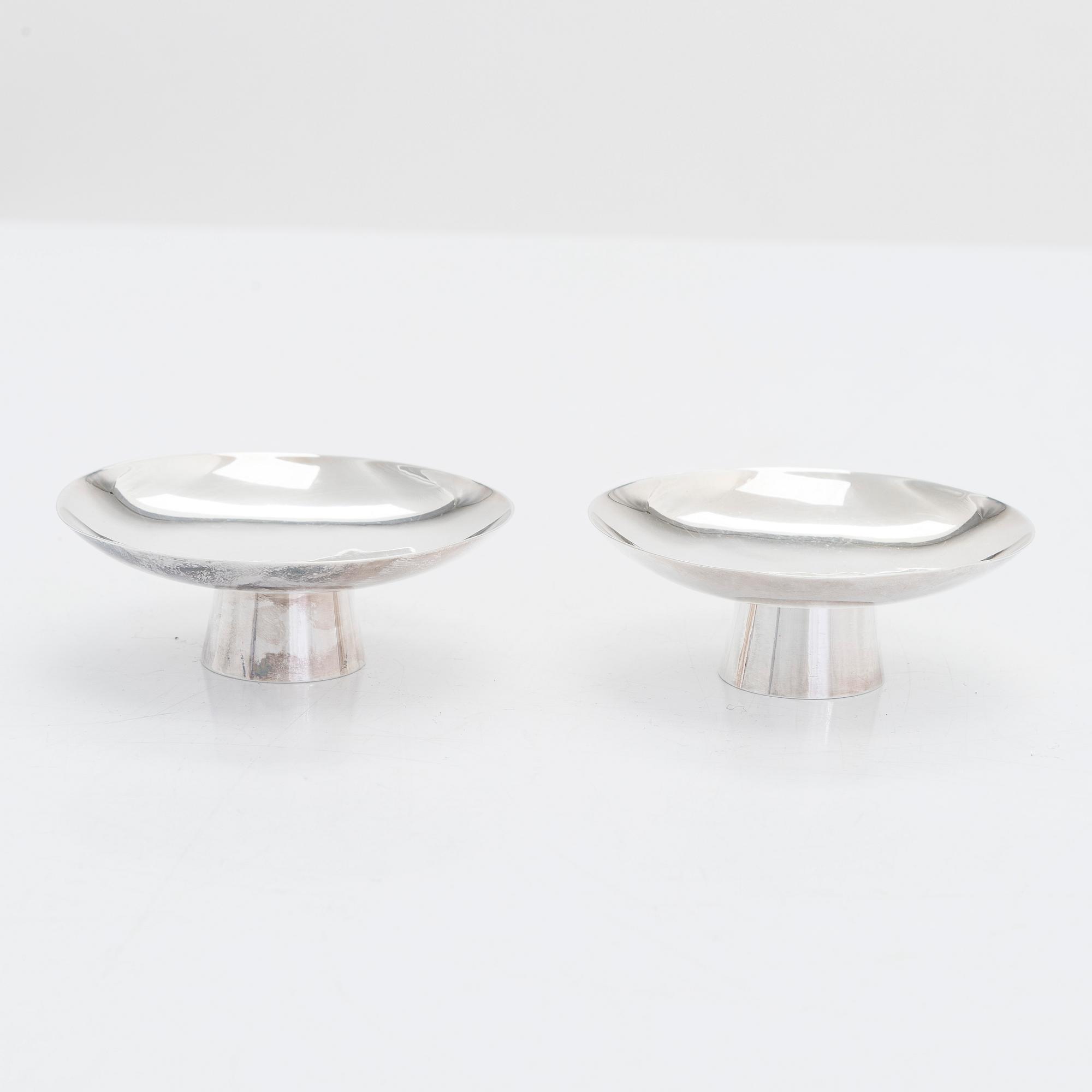 Sakazuki sake-koppar, 6 st, silver, Suzuyo, Japan, med jungin-silverstämpel. 1900-talets början.