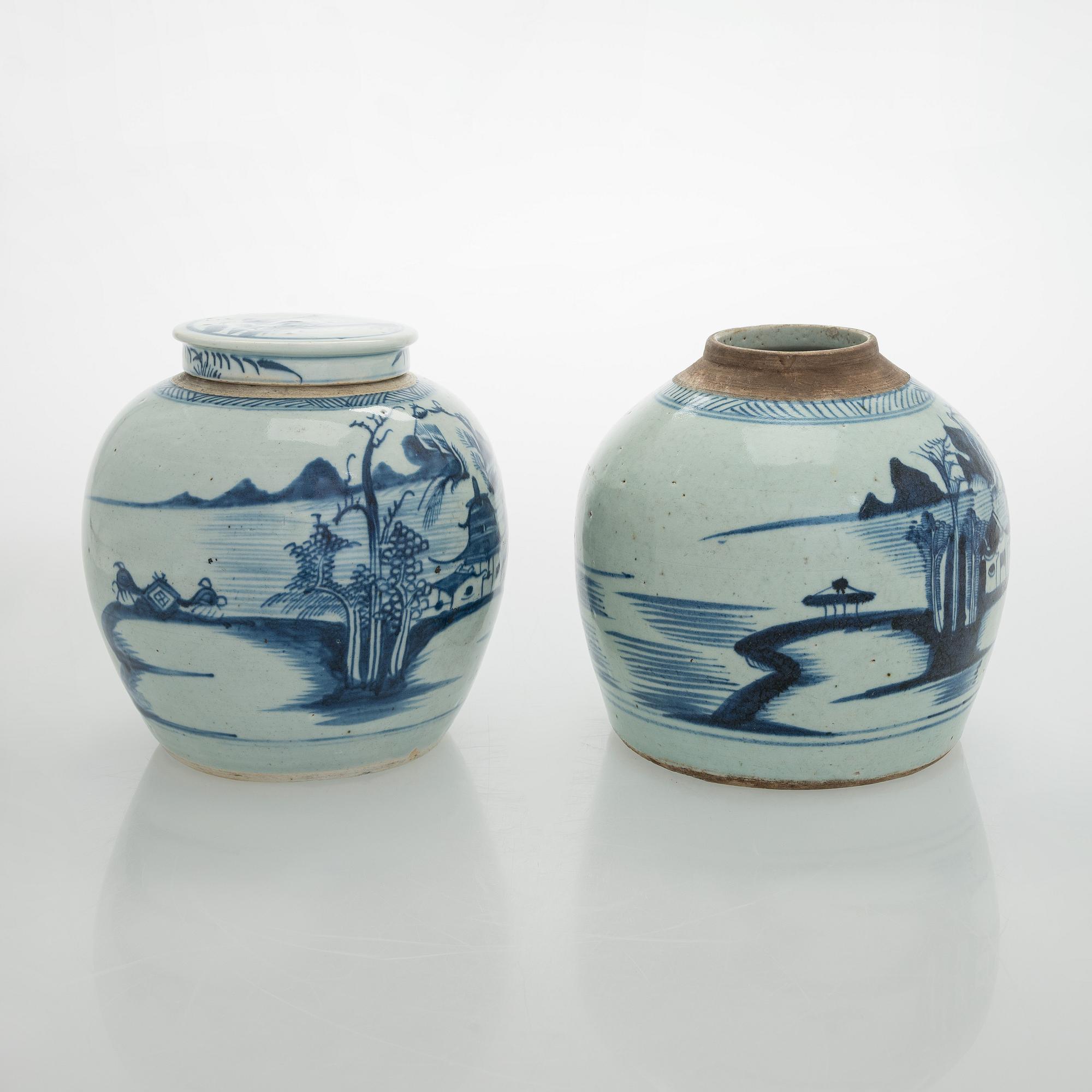 Bojaner, 2 stycken, porslin, Kina, 1800-tal.