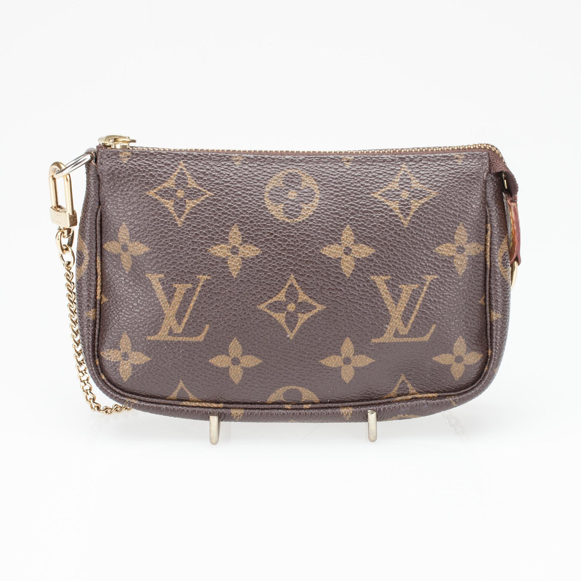 VÄSKA, "Mini Pochette Accessoires", Louis Vuitton.