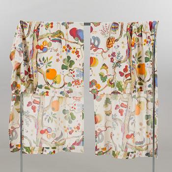JOSEF FRANK, 2 gardinlängder "Vegetable Tree" firma Svenskt Tenn.