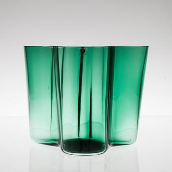 SKÅLAR, 2 st, och VAS, Alvar Aalto, Iittala. 1980-2000-talet.