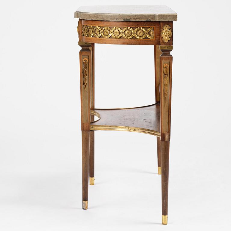 Konsolbord, utfört i Georg Haupts art, omkring år 1900, Gustaviansk stil.