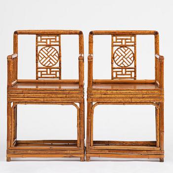 Karmstolar, ett par, fläckig bambu. Qingdynastin, 1800-tal.