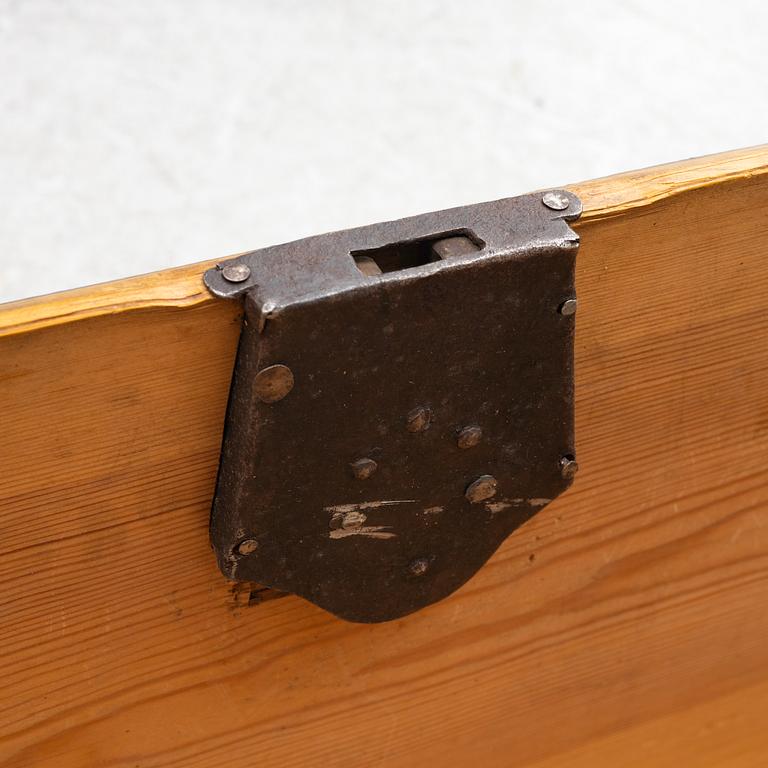 Chest, 19th century.