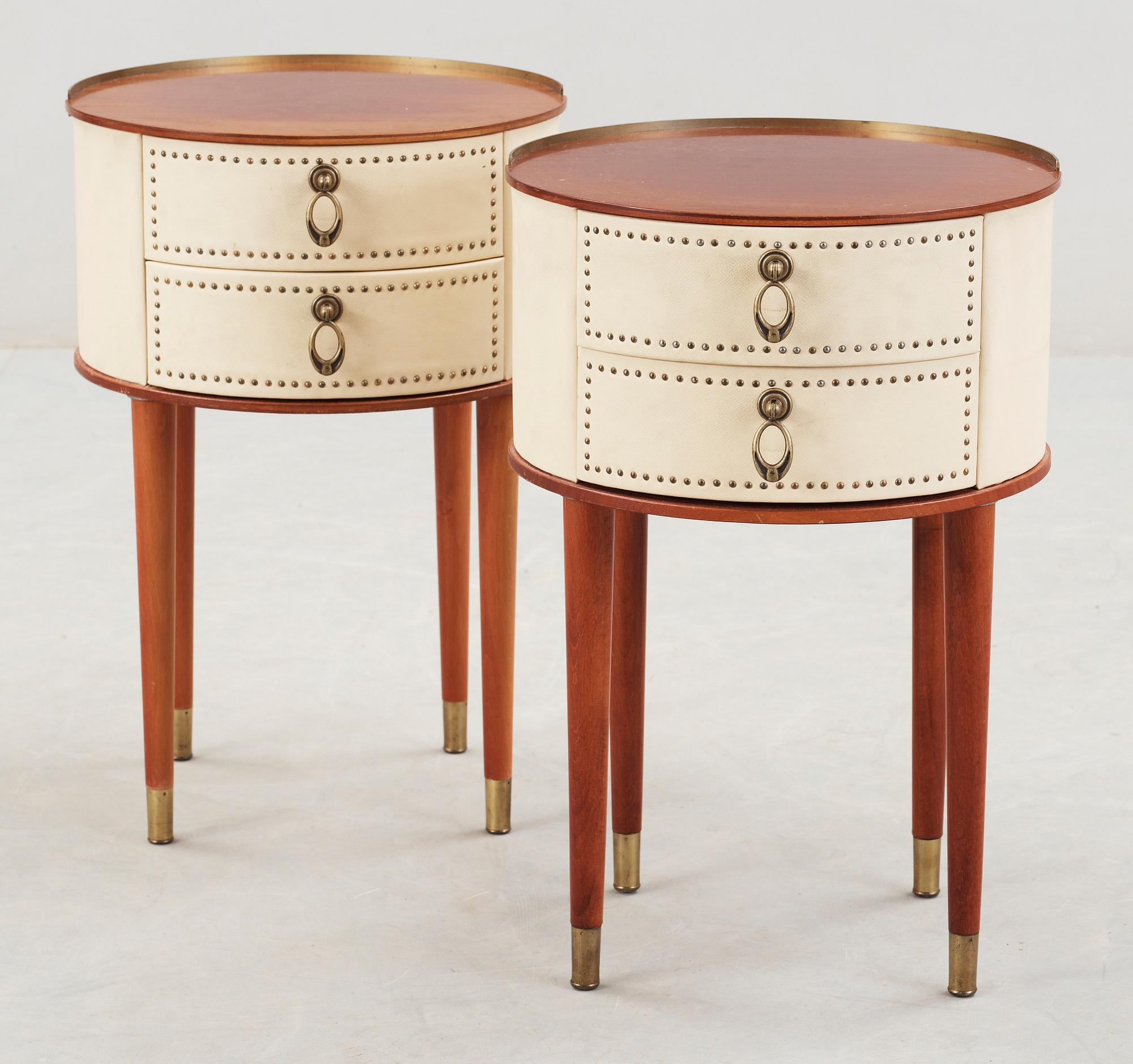 SÄNGBORD, ett par, 1930-40-tal.
