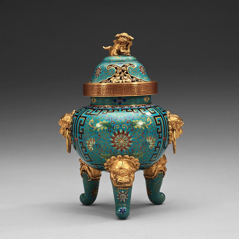 A cloisonné tripod censer, late Qing Dynasty (1644-1912)/ early 20th Century, bearing a Lao Tian Li mark.
