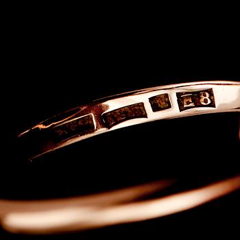 RING, 18 k guld, 1931, med markasiter och pärla. Total vikt ca 6 g.