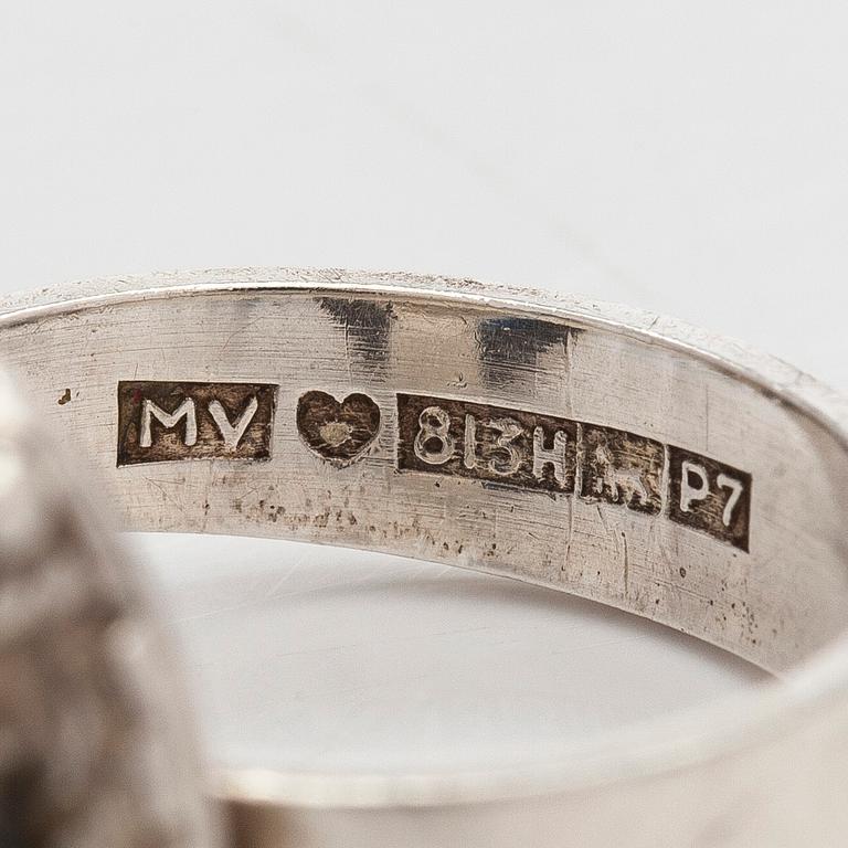 Martti Viikinniemi, ring, fasettslipad syntetisk spinel,  silver, Heinola 1968.