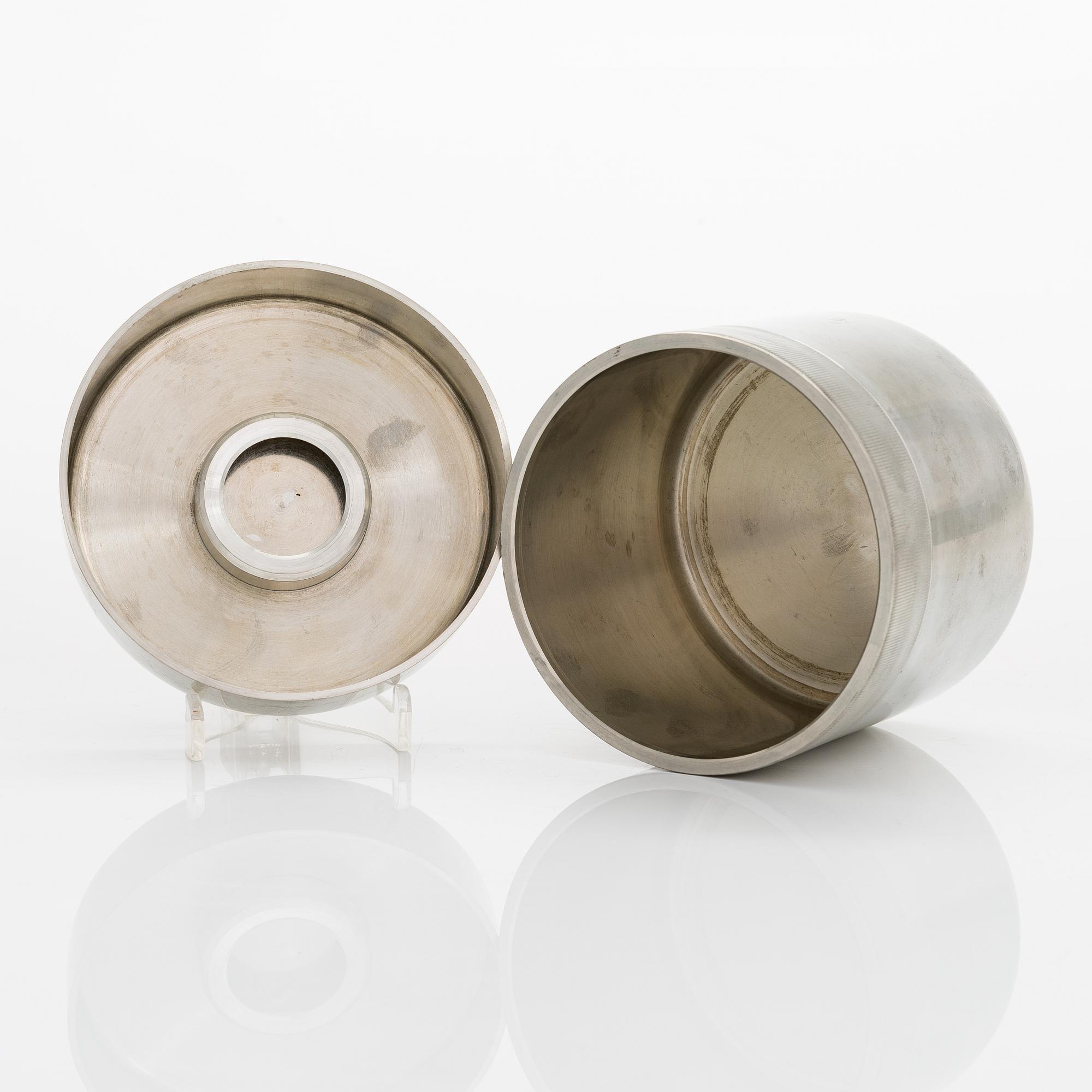 Bertel Gardberg, a lidded pewter jar, Hopeatehdas Oy, Helsinki.