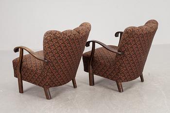 FÅTÖLJER, ett par och BORD, 1900-talets första hälft.