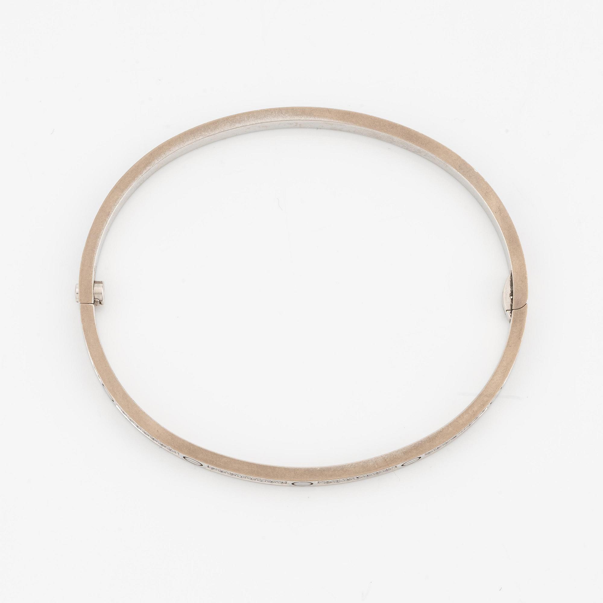 Cartier armband "Love", liten modell, 18K vitguld med runda briljantslipade diamanter.