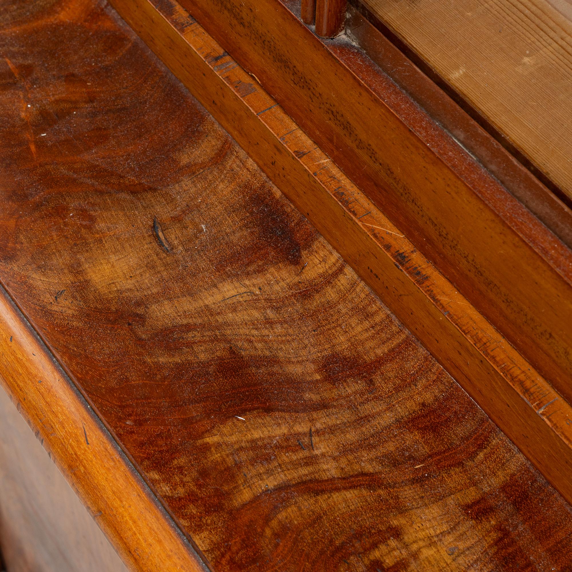 Bokskåp, ett par, Stockholmsarbeten, 1830/40-tal, Senempire.