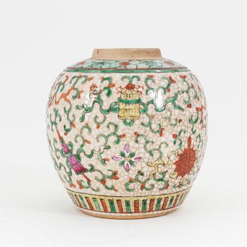 A Chinese famille verte jar, late Qing dynasty, circa 1900.