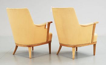 FÅTÖLJER, ett par. Carl Malmsten.