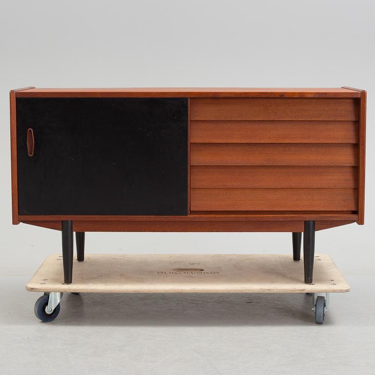 NILS JONSSON, sideboard, "Trio", Troeds, Bra Bohag, Bjärnum, 1900-talets andra hälft.